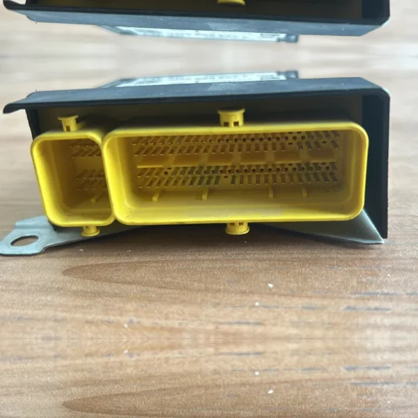 Audi Q7 Door Control Module – Part No. 4M0959655F | Original Used - Image 3